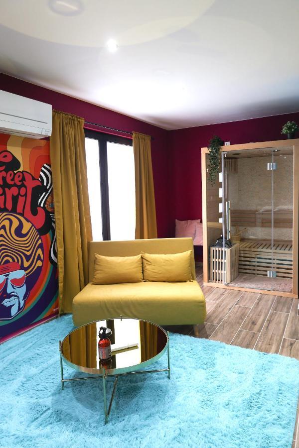 Capsule Groovy-Jacuzzi-Sauna-Billard-Netflix- Nintendo Switch & Jeux Mons Bagian luar foto