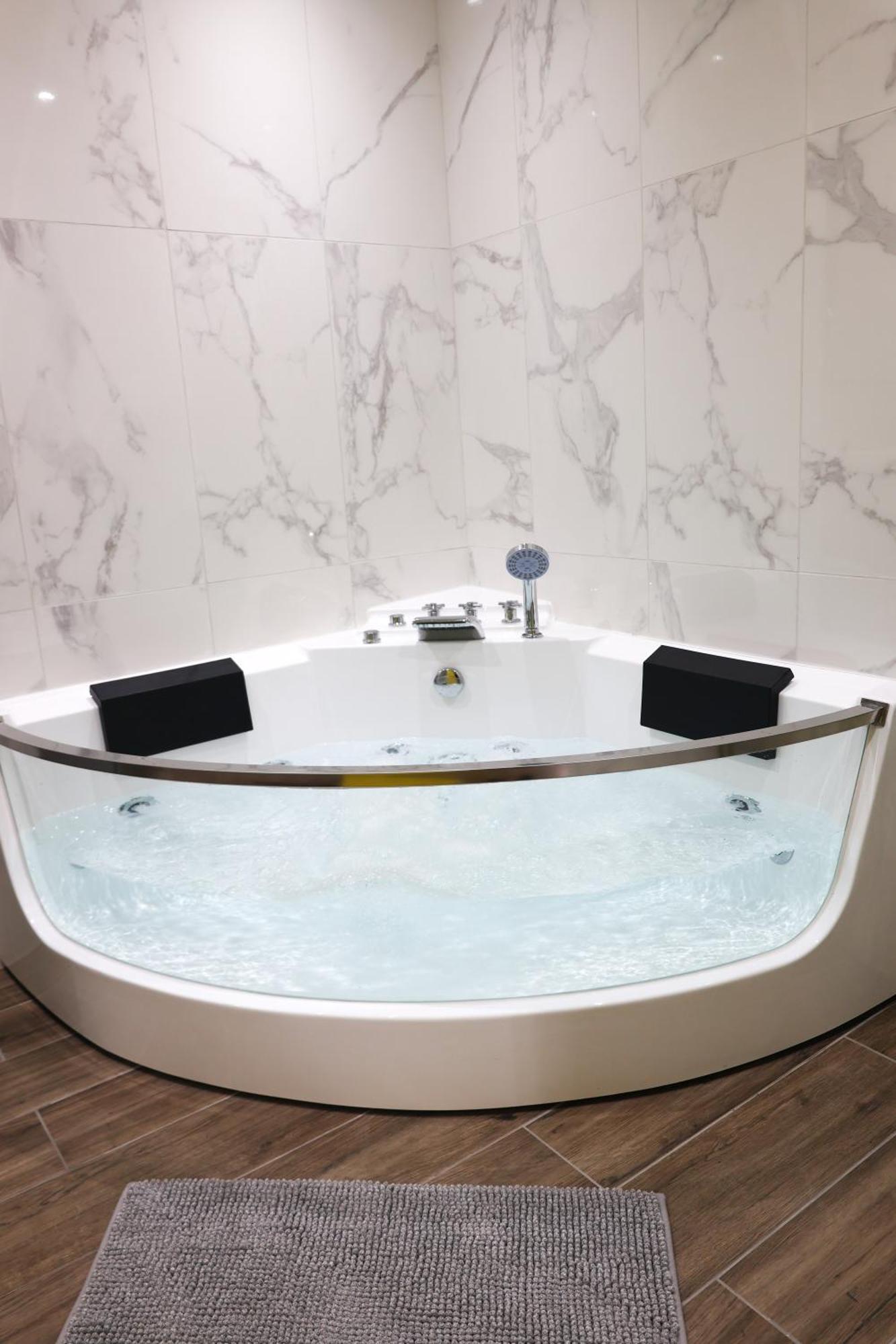 Capsule Groovy-Jacuzzi-Sauna-Billard-Netflix- Nintendo Switch & Jeux Mons Bagian luar foto